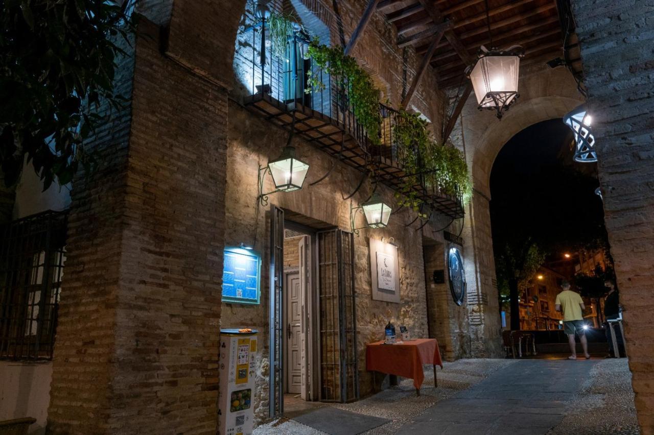 Gasthuis Puerta De La Luna 2*